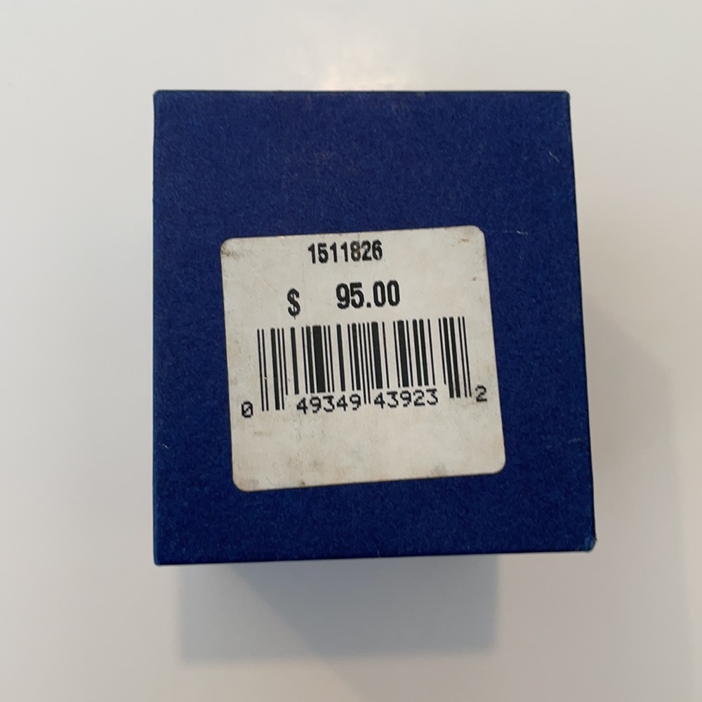 SWAROVSKI NWT Topaz Tri Stone Ring - Picture 4 of 4